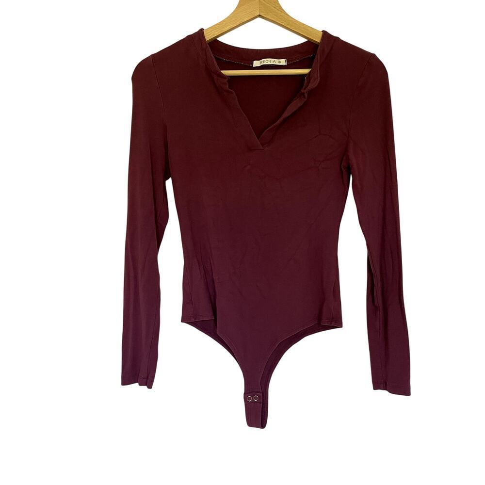 Reoria maroon purple v-neck long sleeved bodysuit women's size small top